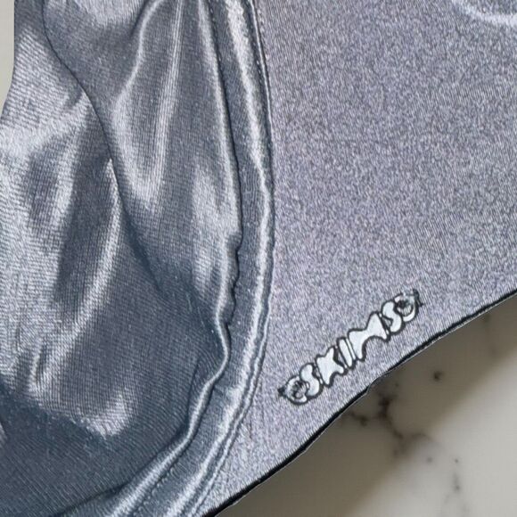 Kim Kardashian SKIMS Unlined Onyx T Shirt Bra Size 36B - Picture 4 of 8